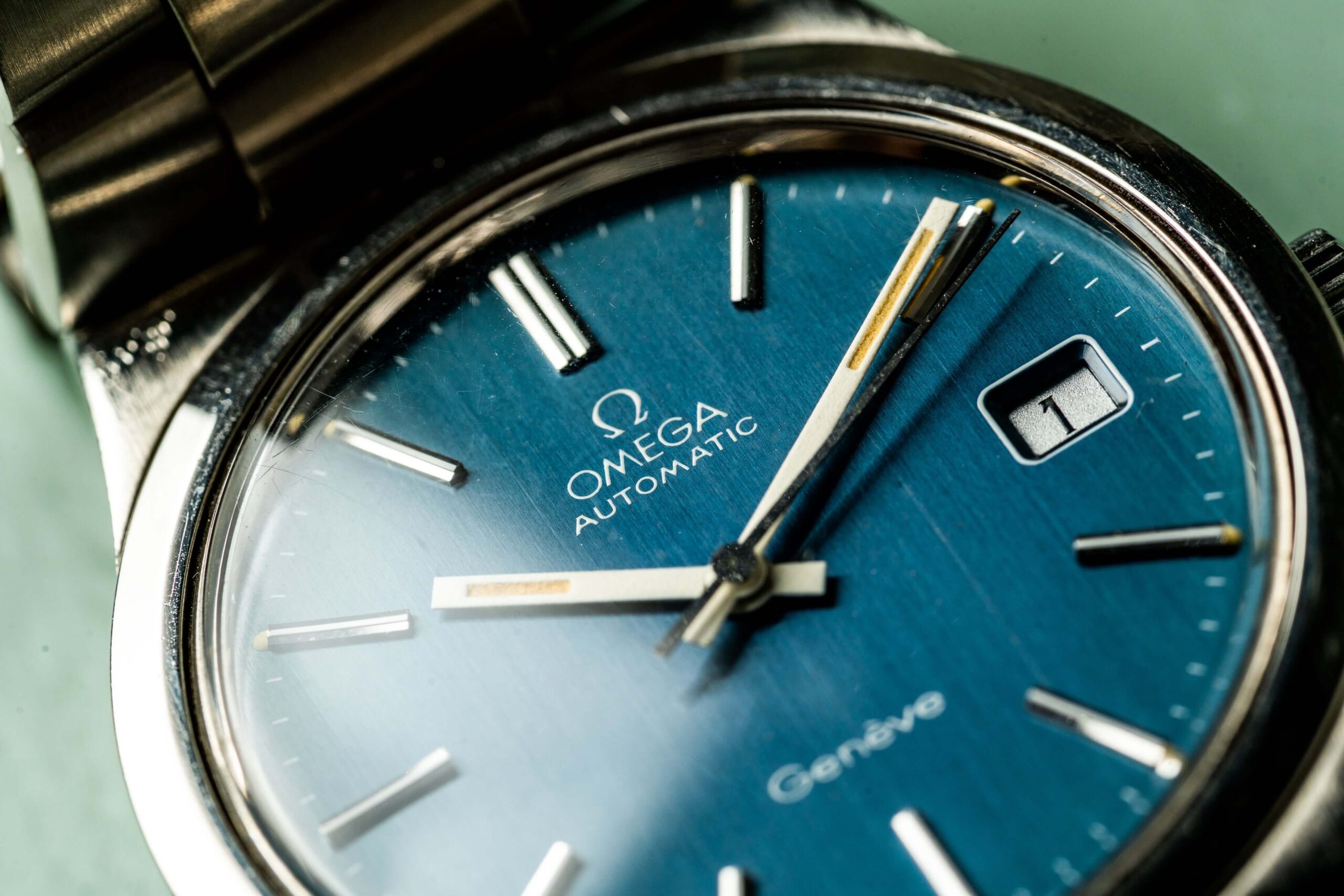 vintage omega geneve 166.0173 watch 1973 dial