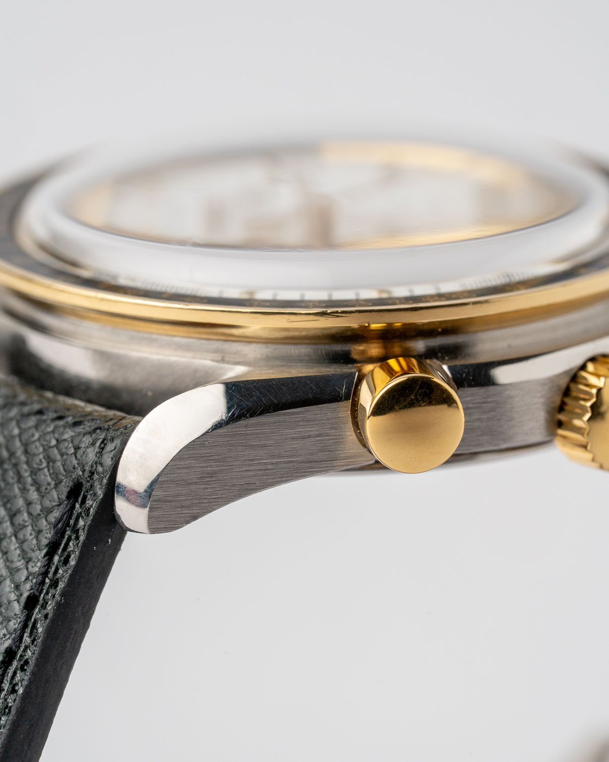 Vintage Omega Speedmaster Reduced two-tone white dial 175.0032 from 1990s watch pusher and crown