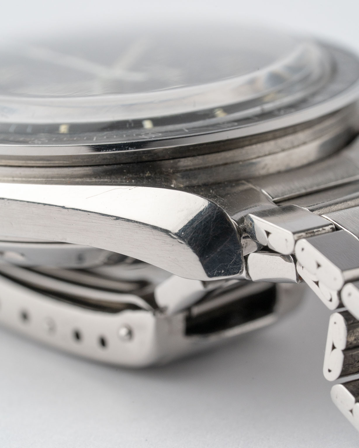 Vintage Omega Speedmaster Professional ¨220 misprint bezel¨ with flatlink bracelet 145.022-69 from 1970 lugs