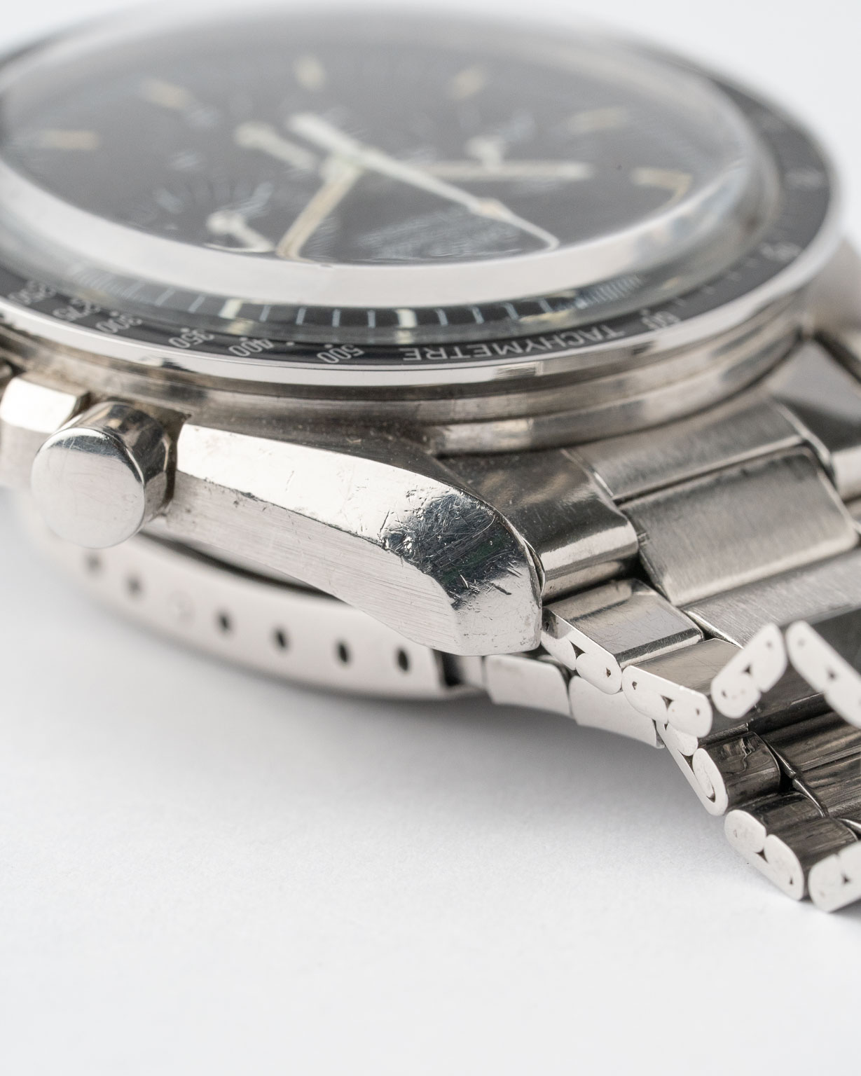 Vintage Omega Speedmaster Professional ¨220 misprint bezel¨ with flatlink bracelet 145.022-69 from 1970 lug