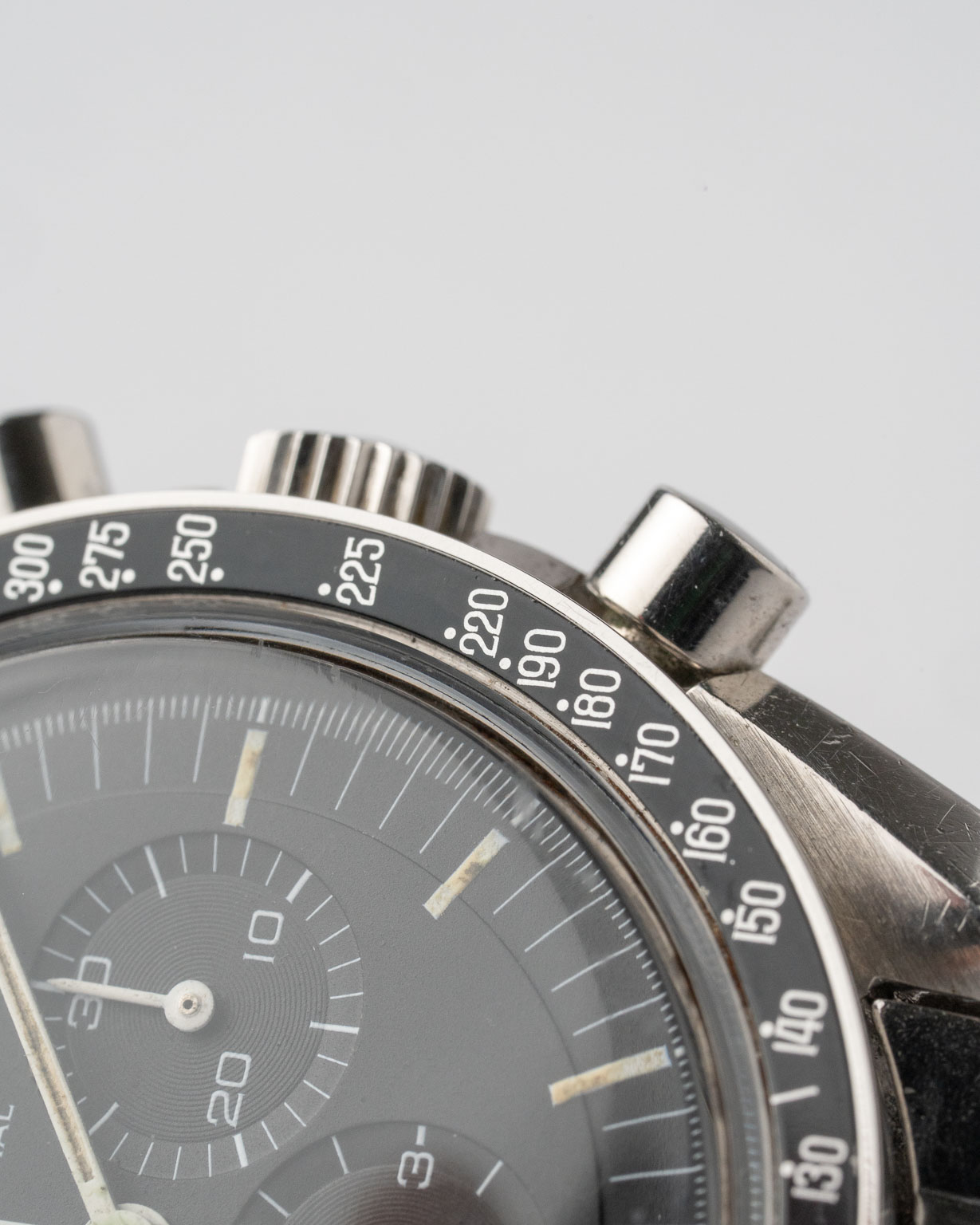 Vintage Omega Speedmaster Professional ¨220 misprint bezel¨ with flatlink bracelet 145.022-69 from 1970 bezel