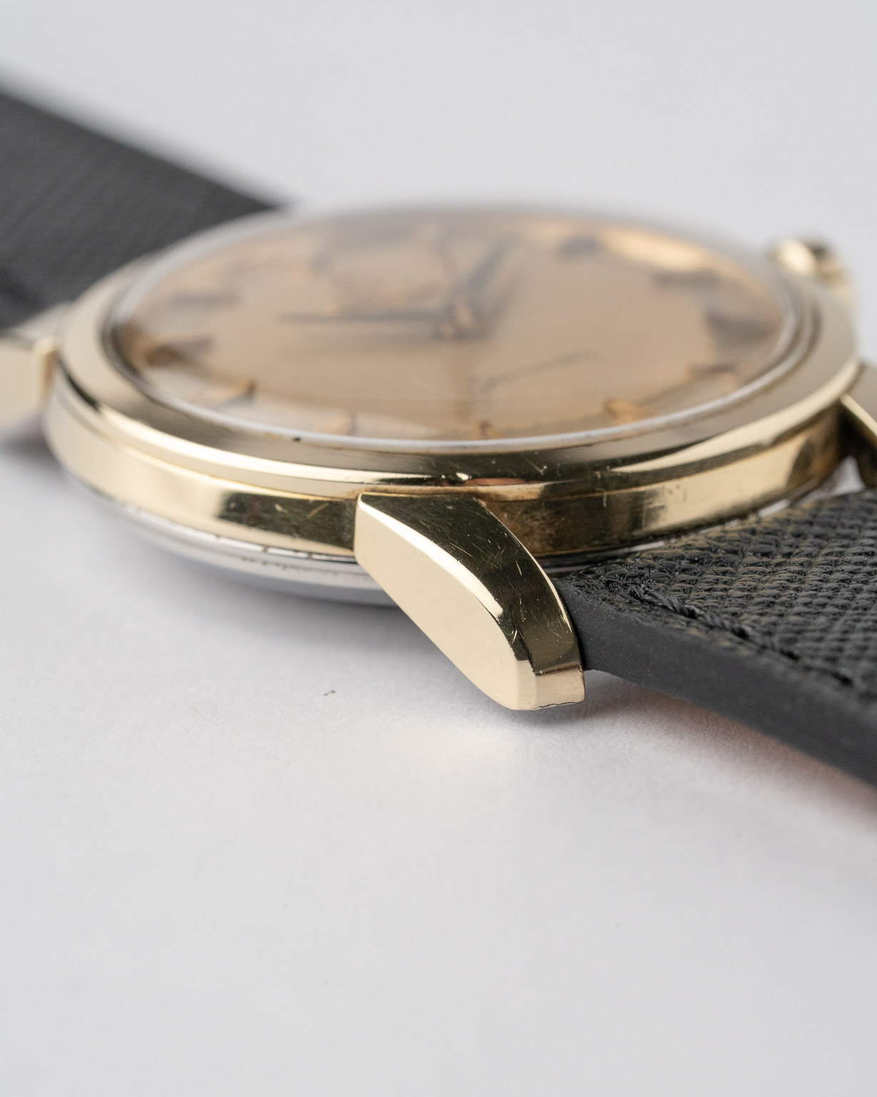 Vintage Omega Seamaster with beefy lugs gold capped 2846-10SC from 1966 watch lugs and case