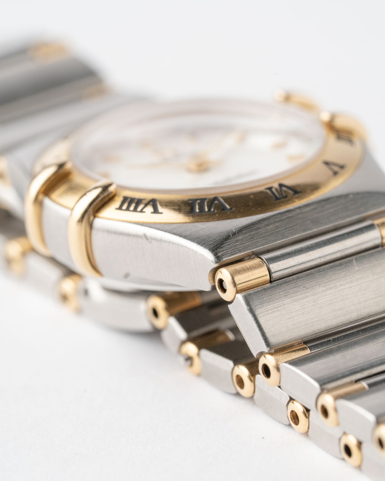 Vintage Omega Constellation Manhattan Quarz für Damen 796.1203 von 1998 Zustand