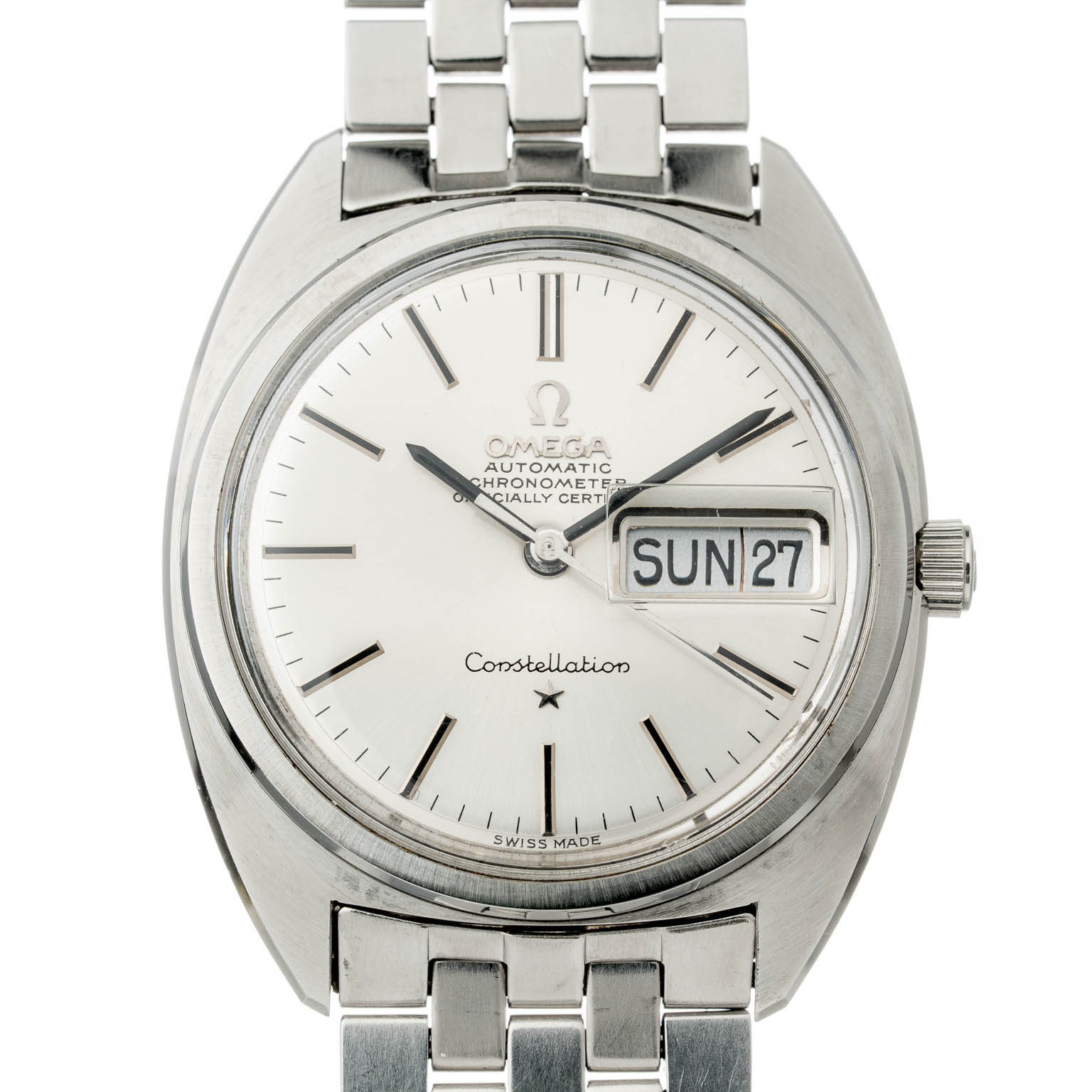 Vintage Omega Constellation C-shape day date with a white dial and a Brick bracelet 168.019 from 1969 watch front