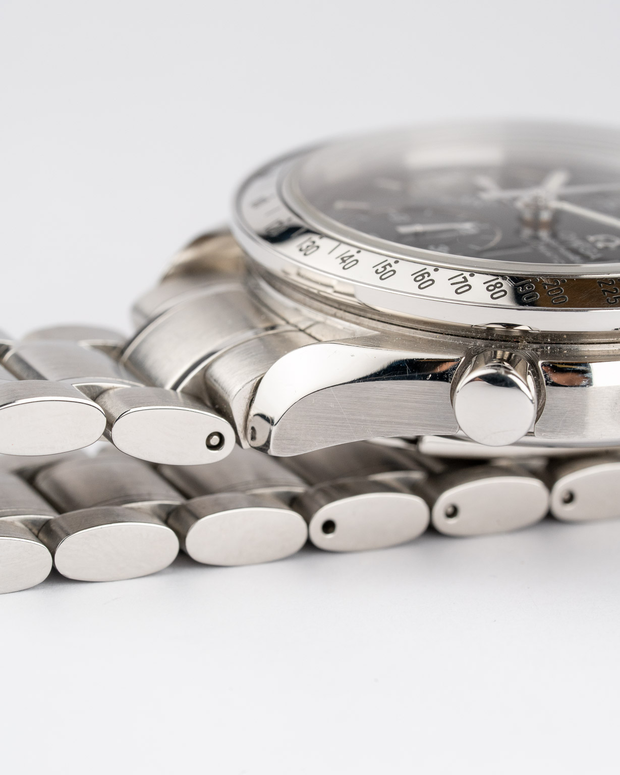 Vintage Omega Speedmaster Reduced Date black dial 3513.50 from 1998 watch lug