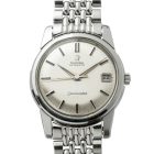 Vintage Omega Seamaster in stainless steel with Beads of Rice bracelet 166.009 from 1963 watch front