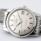 Vintage Omega Seamaster in stainless steel with Beads of Rice bracelet 166.009 from 1963 watch dial