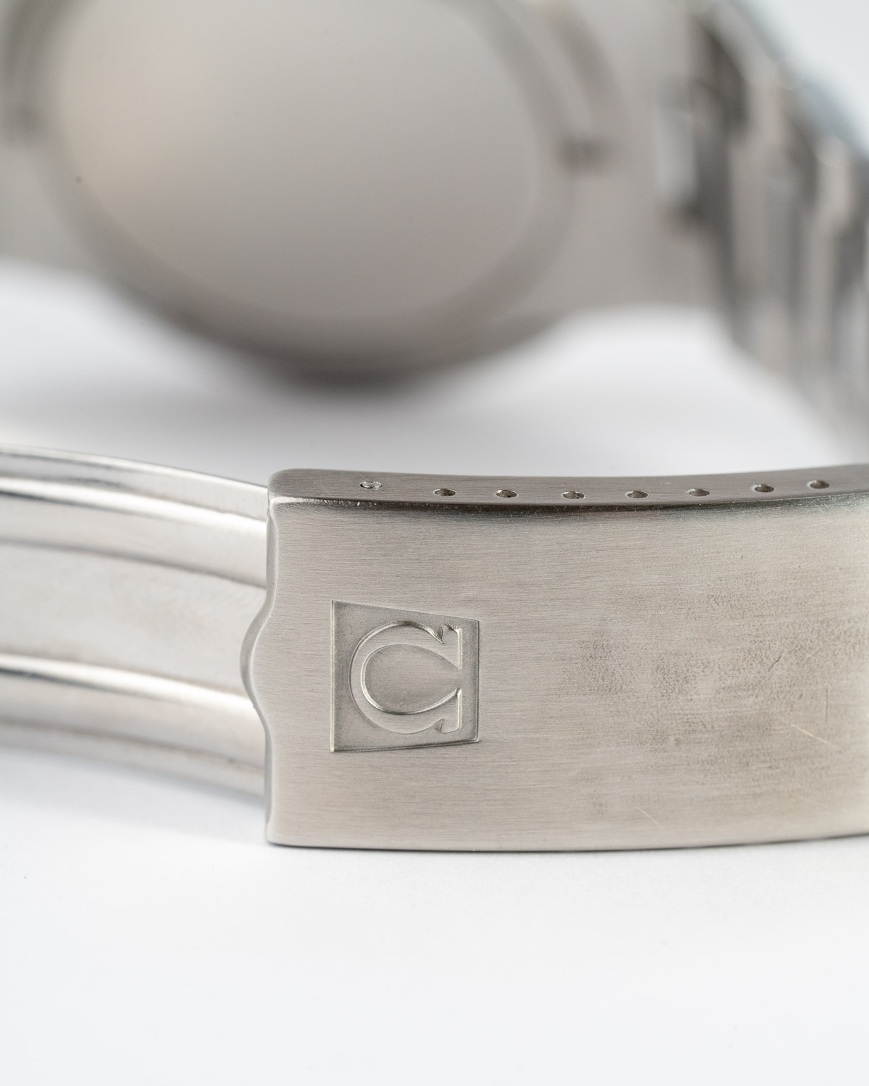 Vintage Omega Genéve Racing Jumbo Chronostop 146.012 from 1970s clasp