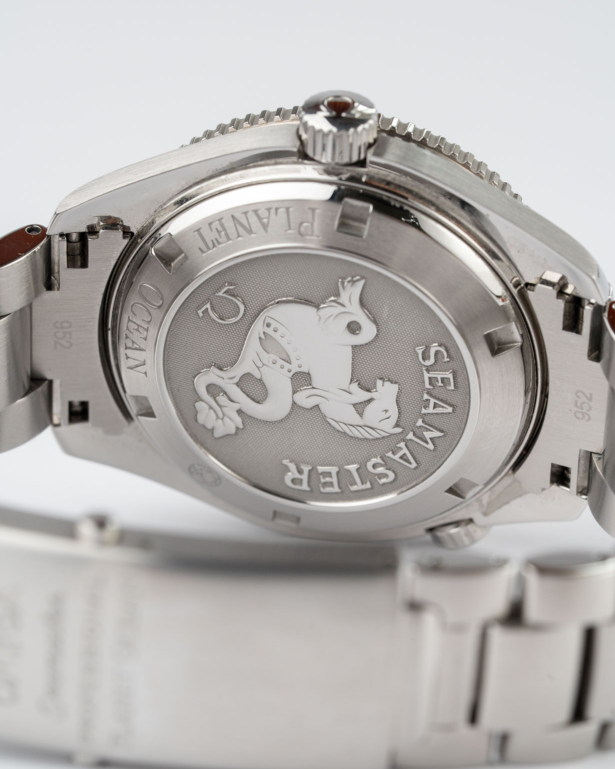 Vintage Omega Seamaster Planet Ocean 2201.50.00 Full Full Set from 2016 caseback