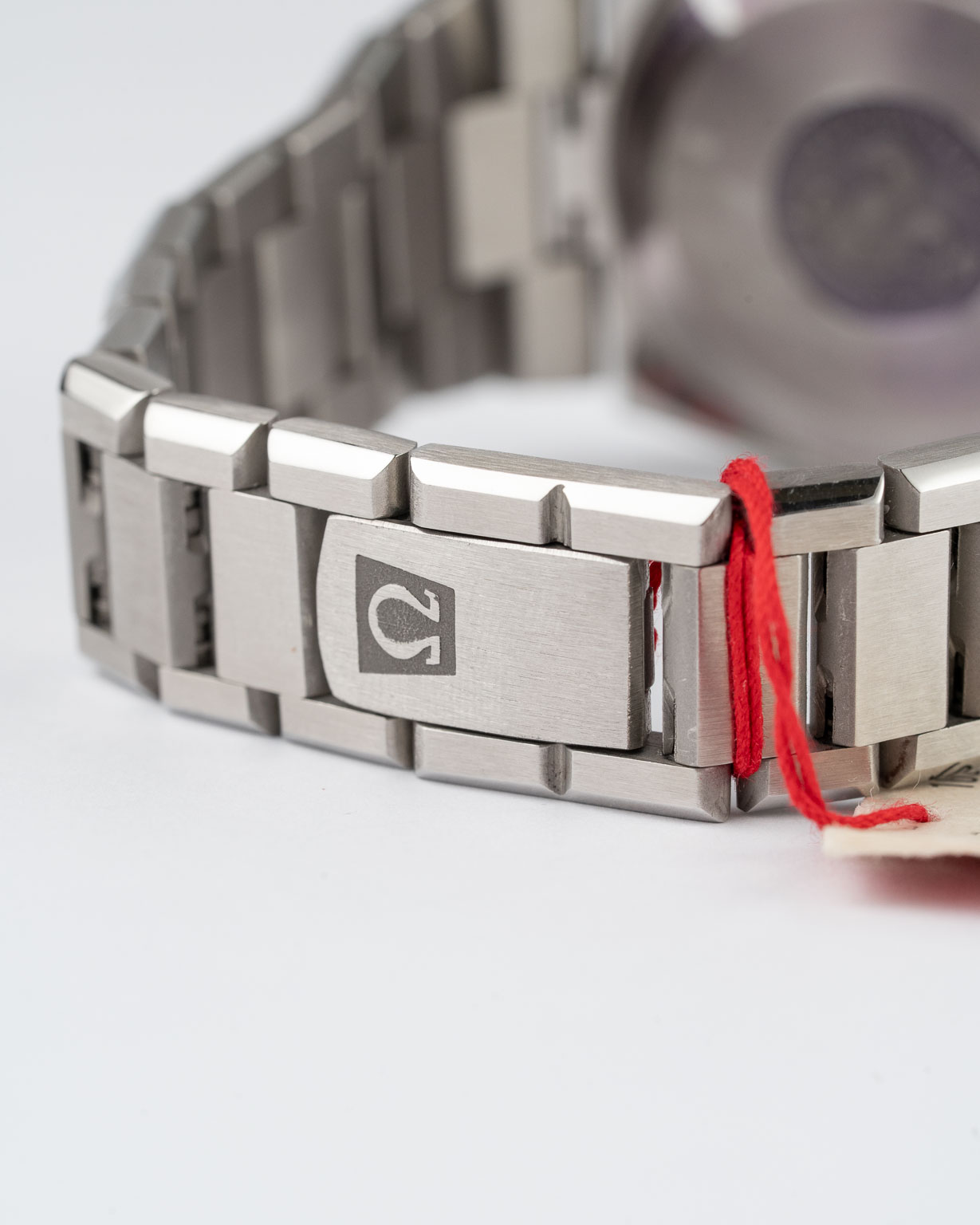 Vintage Omega Seamaster Cosmic Day Date with blue dial NOS 166.0196 from 1970s clasp