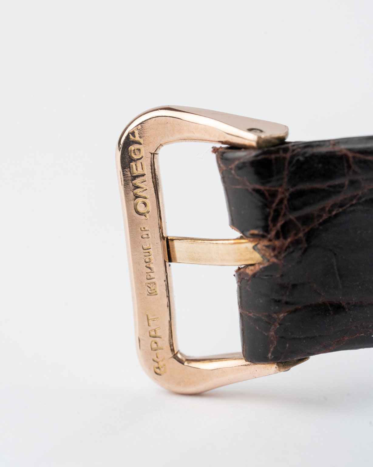 Vintage Omega 30T2 RG Chronometre 18k OT 2364 from 1944 buckle