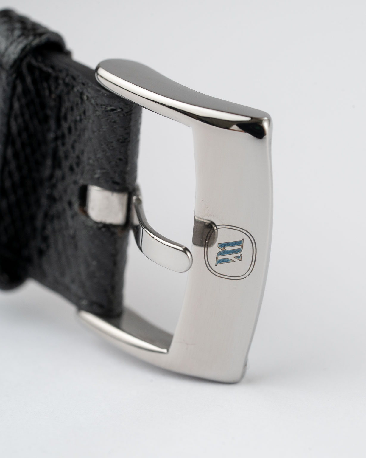 Vintage Omega Seamaster 600 with white dial 136.011 from 1966 buckle