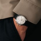 Omega De Ville Cronógrafo con esfera plateada y calibre 861 referencia 145.018 de 1968 wristshot