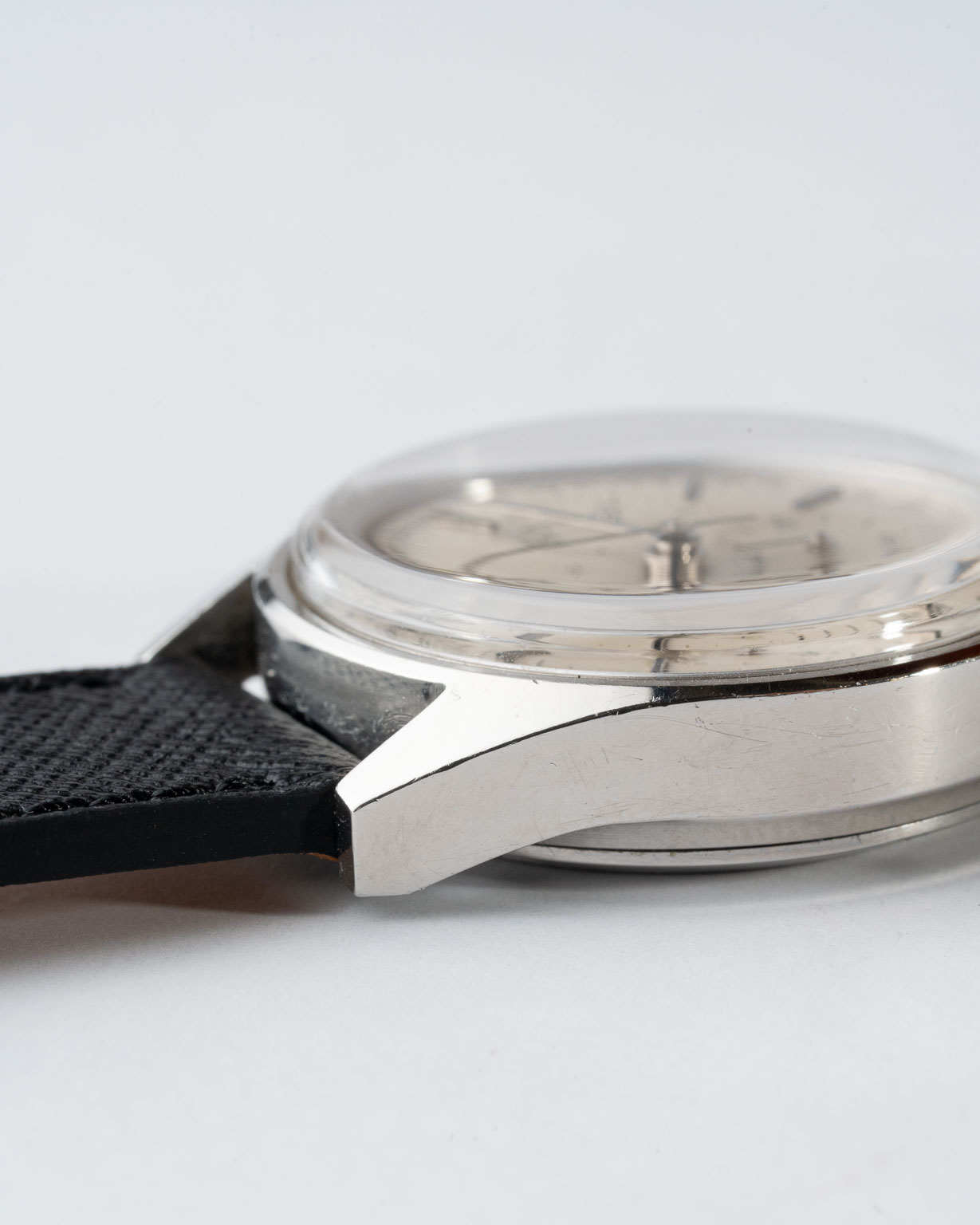 Omega De Ville Cronógrafo con esfera plateada y calibre 861 referencia 145.018 de 1968 lug