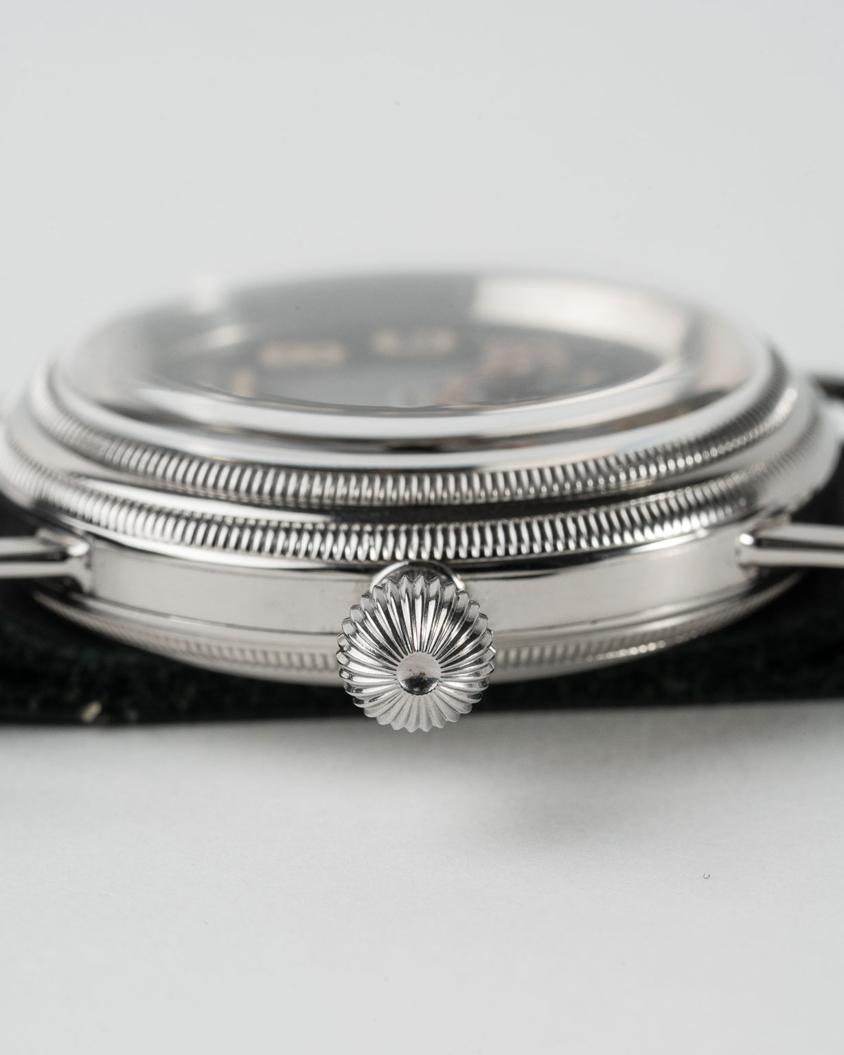 Vintage Omega Pilots watch with original black gilt dial reference CK 700 from the 1930s crown