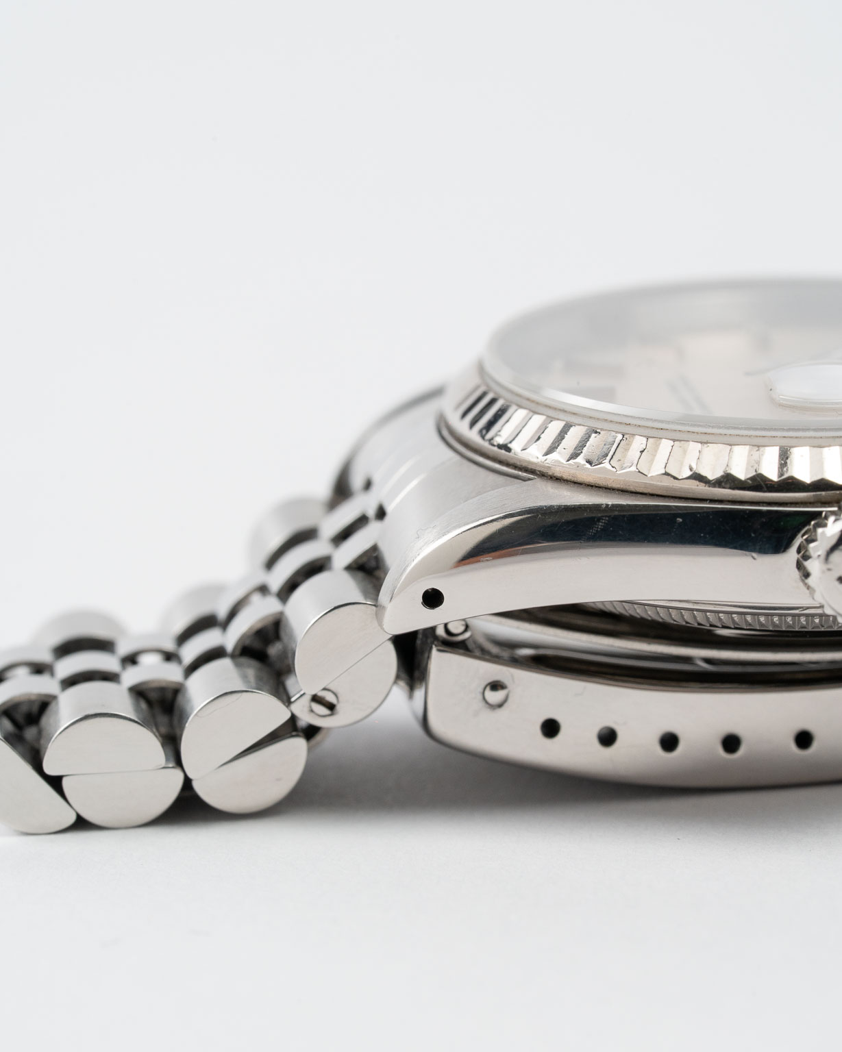 Vintage Rolex Datejust 16234 stainless steel with Jubilee bracelet from 1988 lug 3