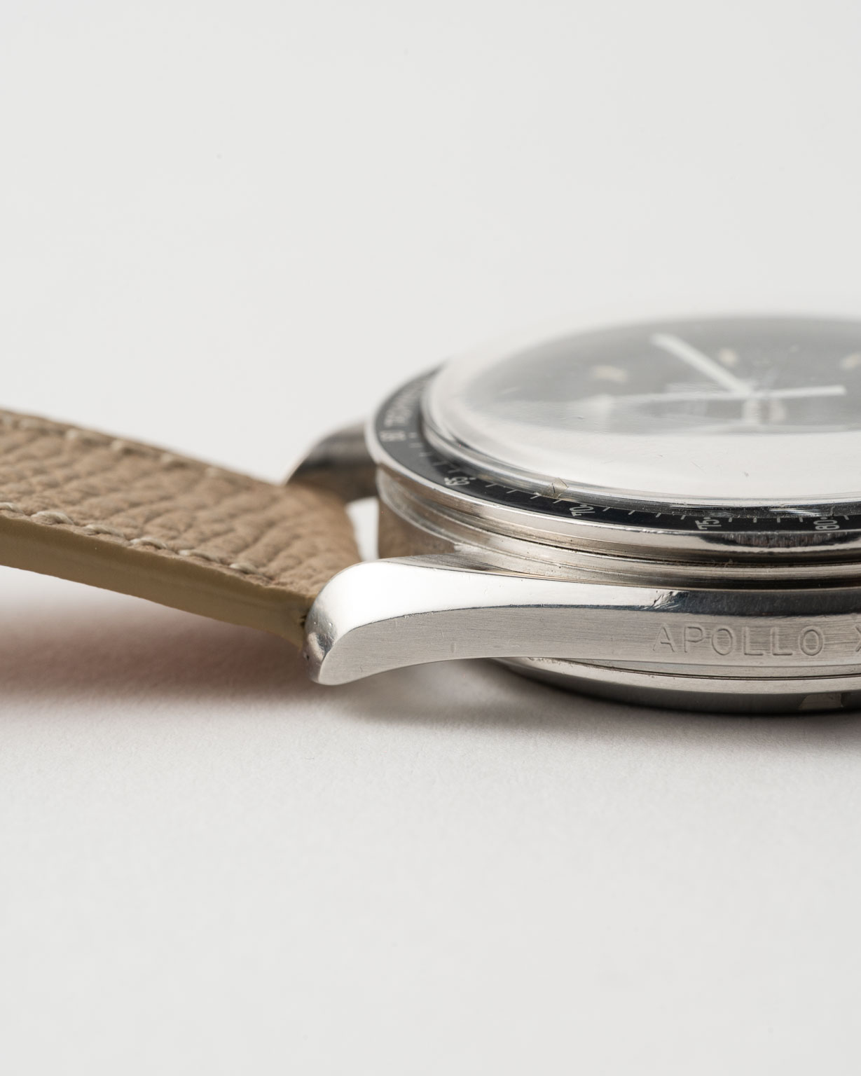 Omega Speedmaster professional Limited Edition Apollo XI "Unnumbered" reference 145.022 from 1989 case side