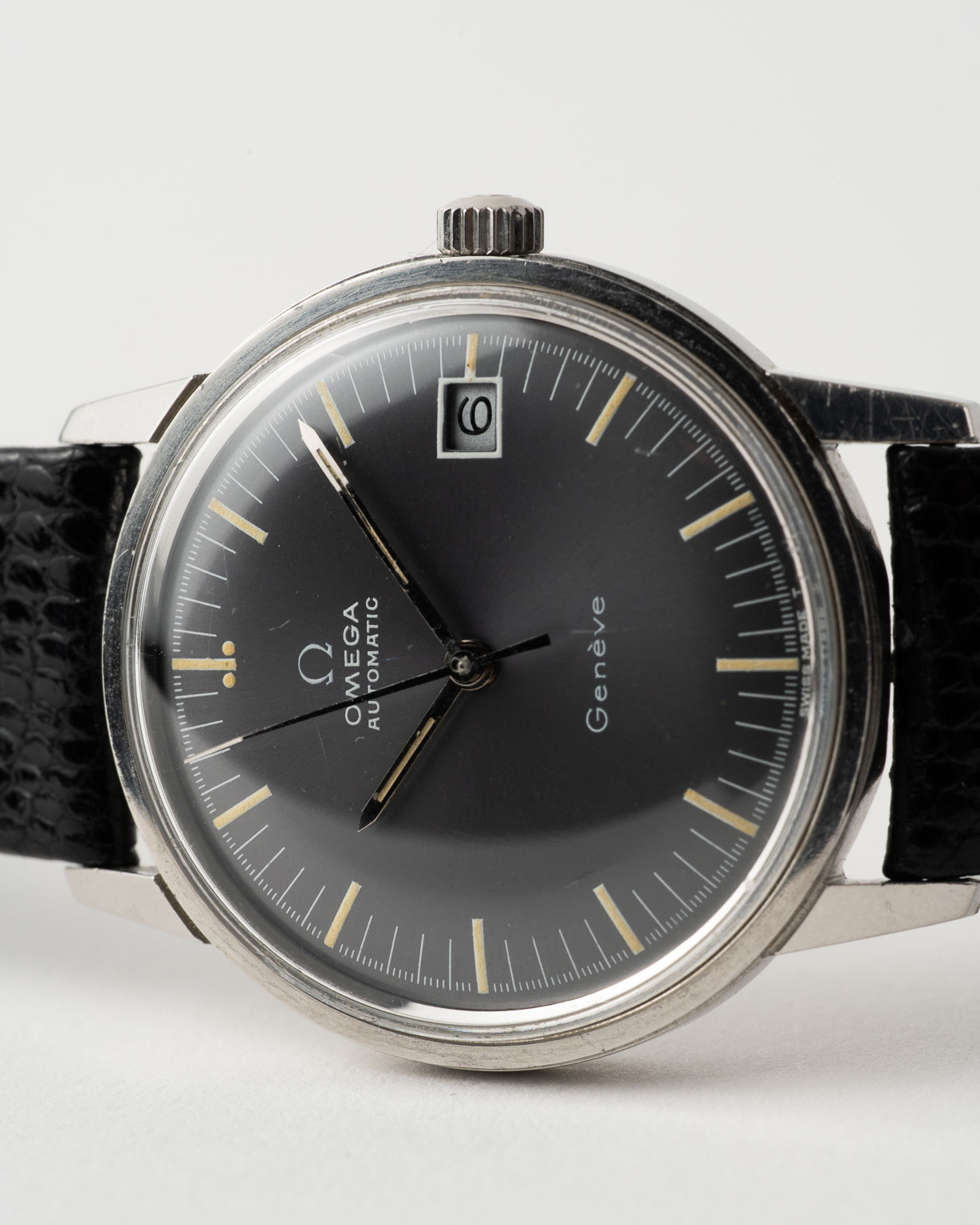 Vintage Omega "Speedmaster Companion" with grey dial reference 166.002 full set from 1969 laying