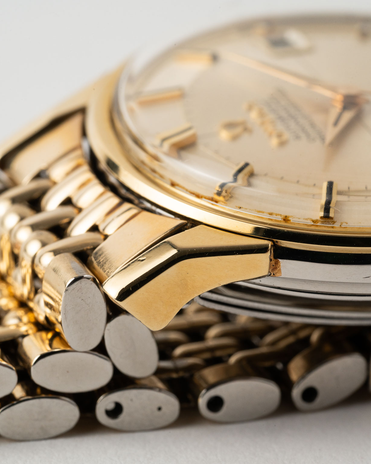 Vintage Omega Constellation Pie Pan BOR bracelet reference 168.005 from 1967 lug