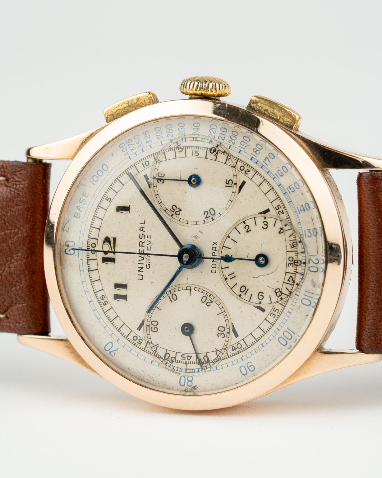 Universal Genève Chronograph Ref. 5922, Kaliber 285 aus dem Jahr 1937