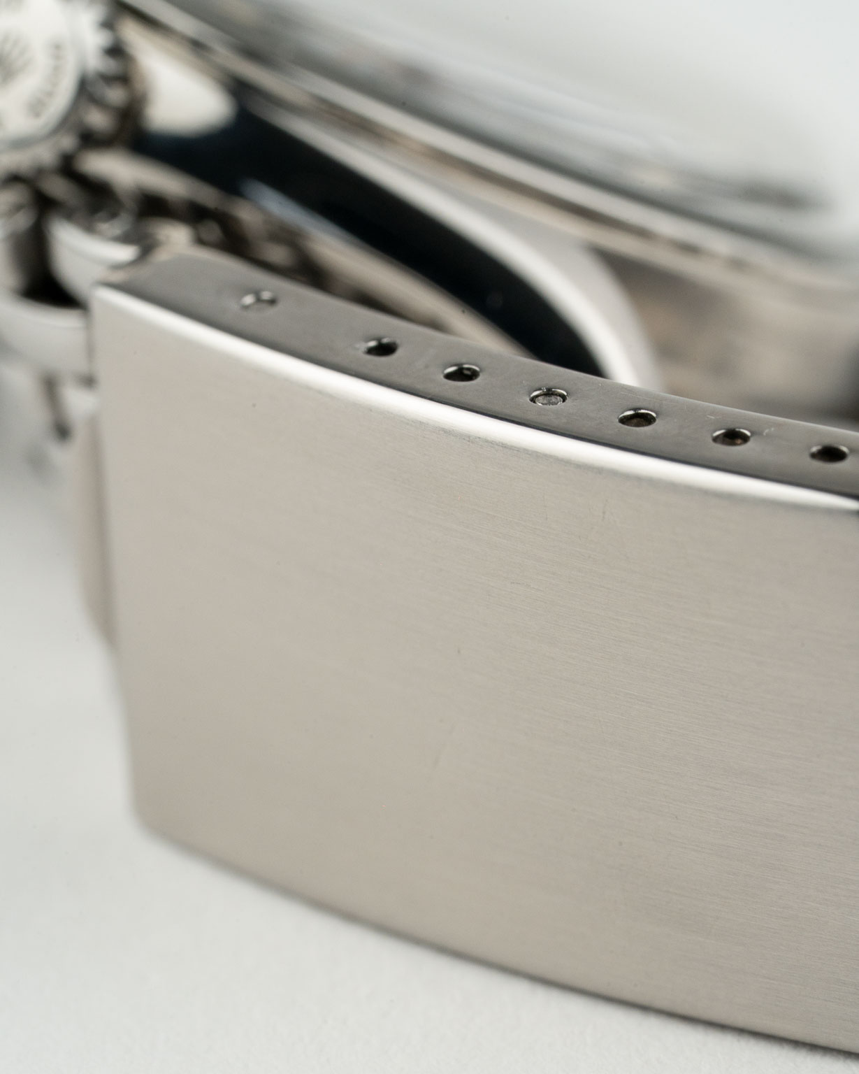 Rolex 6084 Semi Bubbleback, zwarte vergulde wijzerplaat uit 1952