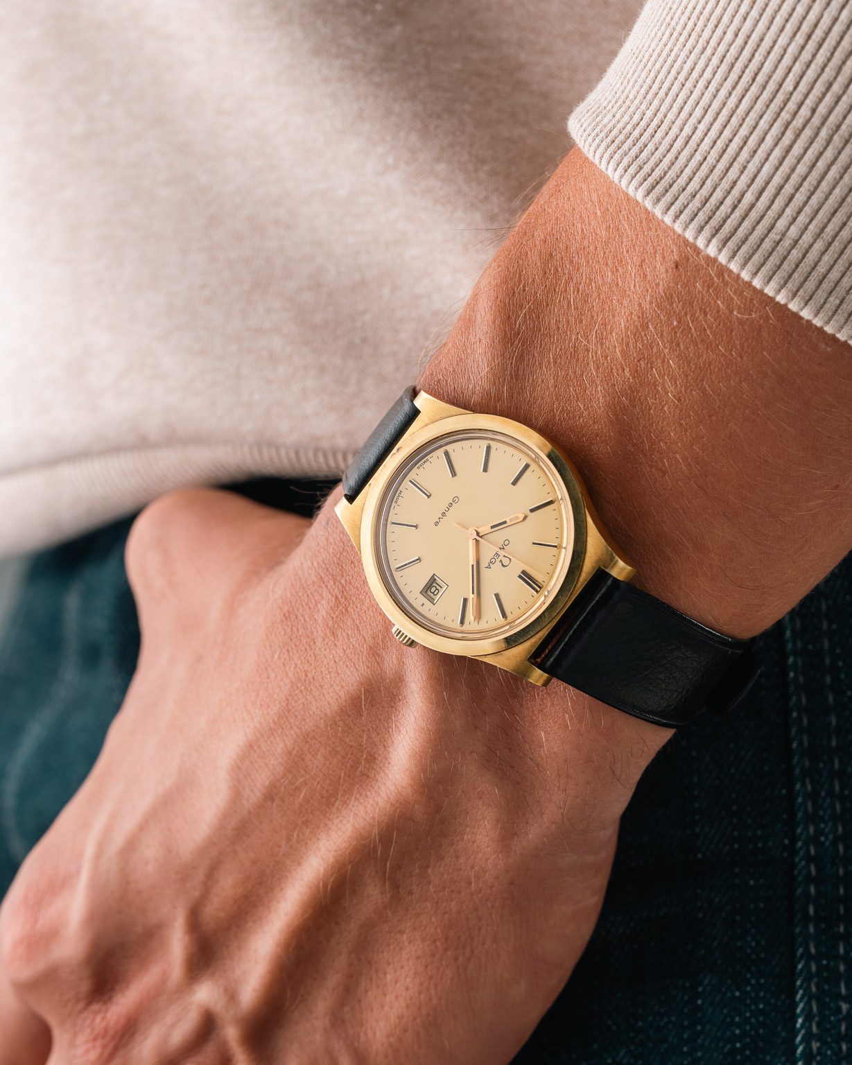 Omega Genève 136.0102 gold plated, full set from 1975 wrist shot