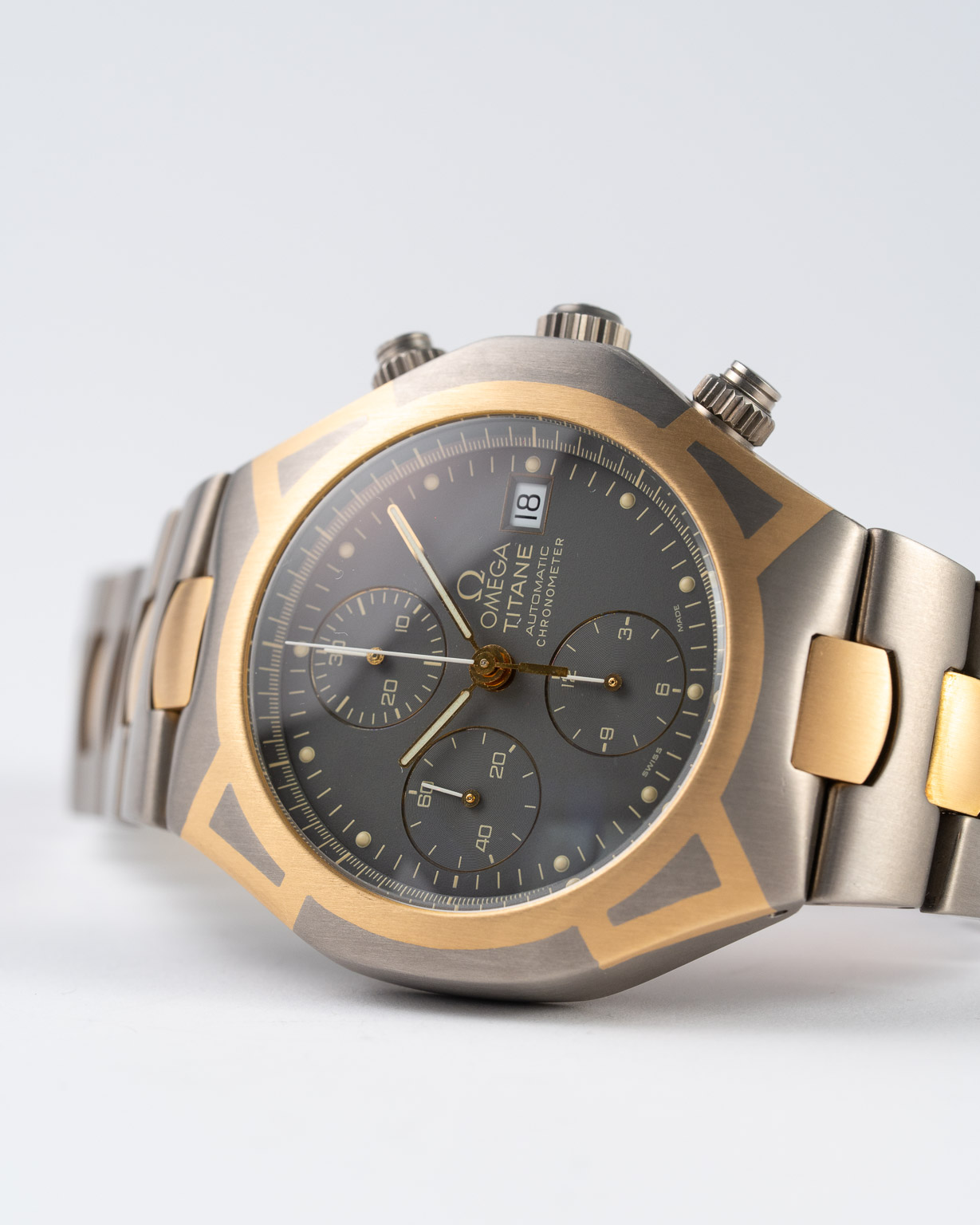 Omega Seamaster Titane Chronograph Automatic 41.5mm with papers from 1993 dial
