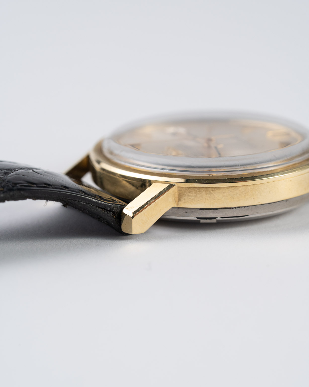 Omega Constellation 168.018 gold capped from approximately 1970 non crown side upper lug