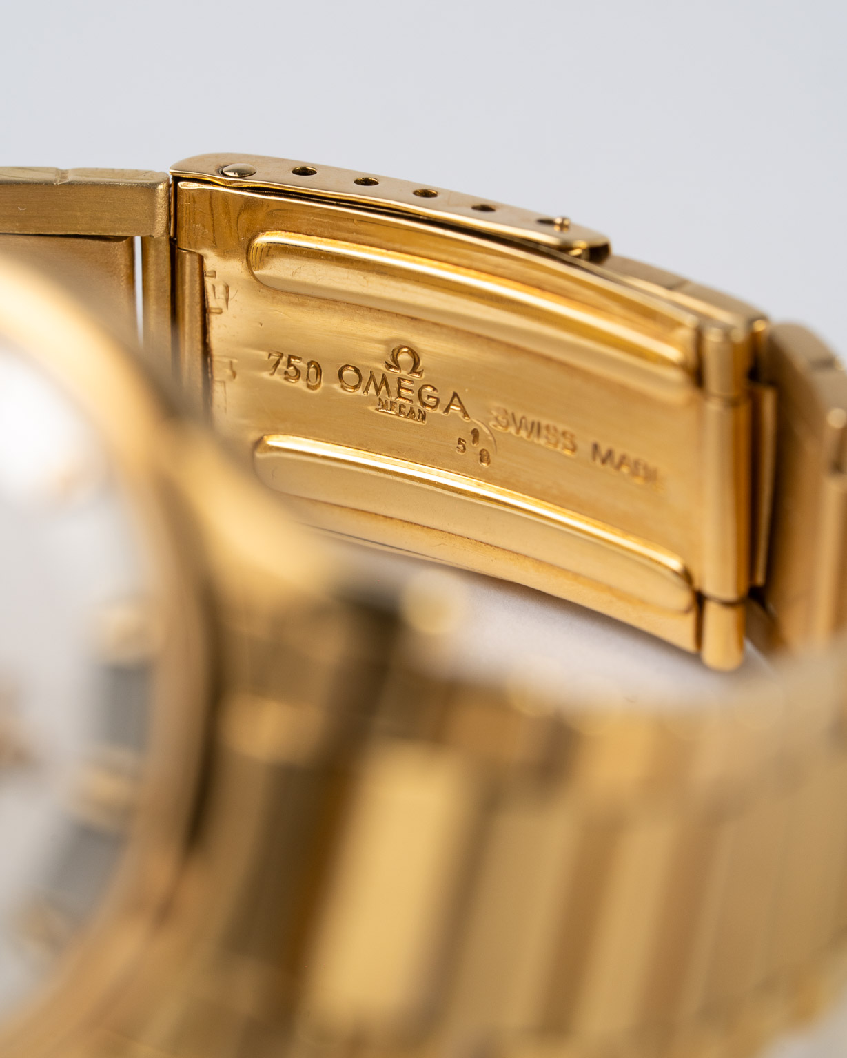 Omega Constellation 2852 18K gold, on gold flatlink, full set from 1959 clasp detail